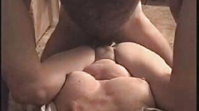 बस्टी लॅटीना कॉलेज गर्ल मागे घुसली